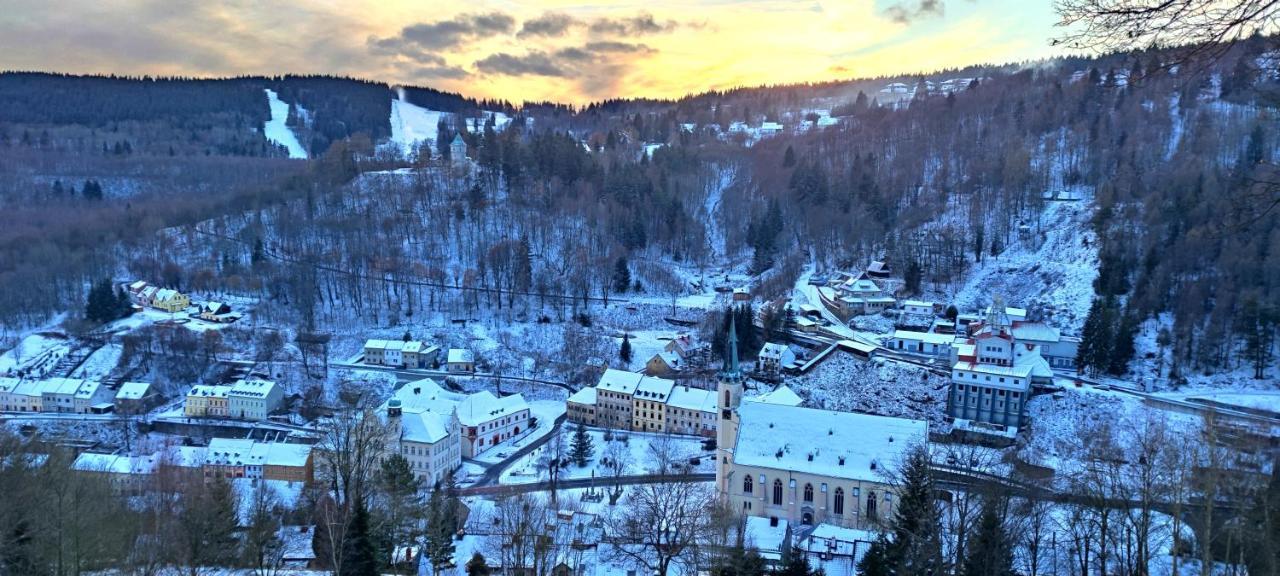 Apartman Houmr Jachymov Luaran gambar